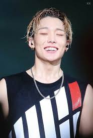 It was first awarded at the 8th mnet asian music awards ceremony held in 2006; Pin Di Nimet Su Ikon Kpop Pinterest