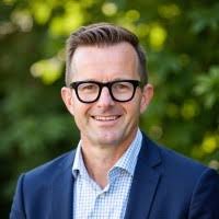 500+ "Clint" profiles