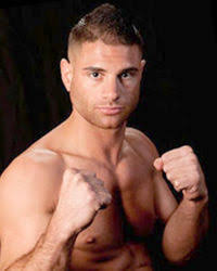 Chris Singleton boxer •