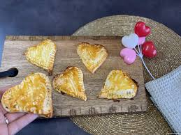 Car vous connaissez ses goûts mieux que personne, choisissez pour prouver votre amour un menu st valentin qui le fera craquer. Recette St Valentin Coeurs Au Chocolat Le Blog De Maman Plume