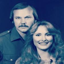 Stephanie Gillette's Instagram, Twitter & Facebook