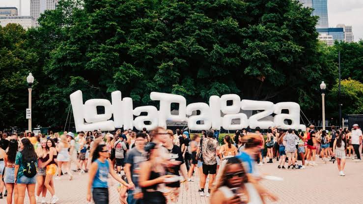 Lollapalooza 2026 Lineup Features Charli xcx, Tate McRae, Lorde, Olivia  Dean, JENNIE and Smashing Pumpkins | Chicago News | WTTW