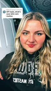 Rachel Huss's Instagram, Twitter & Facebook