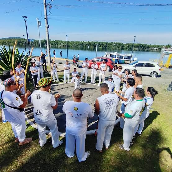 Roda Popular preserva memória da capoeira e fortalece a transmissão de saberes às novas gerações em Paranaguá