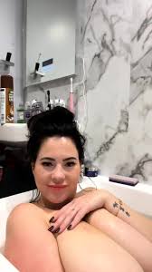 Onlyfans-unoresident1191K jacuzzi fun