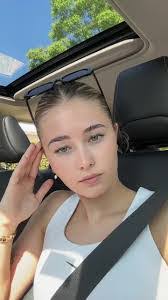 Lily Pettit's Instagram, Twitter & Facebook