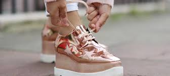 If you find a lower price on nike rose gold shoes somewhere else, we'll match it with our best price guarantee. 10 Best Rose Gold Shoes Reviewed Rated In 2021 Walkjogrun