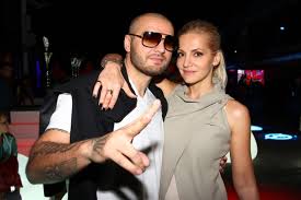 Odkedy dara rolins a patrik rytmus vrbovský oznámili rozchod, nebol týždeň, kedy by sa ich mená neobjavili v médiách. Rytmus Predstavil Najocakavanejsi Duet Podme Byt Dokonaly Par Spieva Dara Galeria Hudba Sk