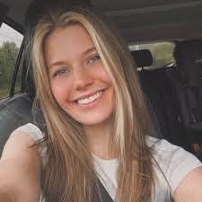 Madison Roscoe's Instagram, Twitter & Facebook