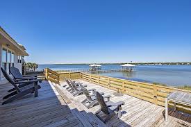 Orange Beach & Gulf Shores Al | 🍂 Looking for a peaceful September getaway? Breezy Bungalow is calling! This cozy 4BR/3BA lagoon-front retreat in Gulf Shores is perfect... | Instagram