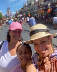 Raquel von Hausen...