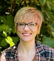 Amanda Foran's Instagram, Twitter & Facebook