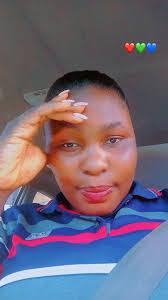 Hollie Dawson's Instagram, Twitter & Facebook