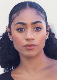 Chelsea Nora's Instagram, Twitter & Facebook