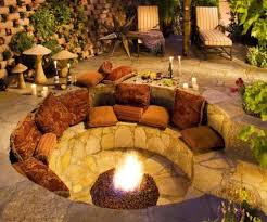 But the design of this one appears to be another really easy one. 41 Easy Fire Pit Ideas For Your Backyard Or Garden 2021