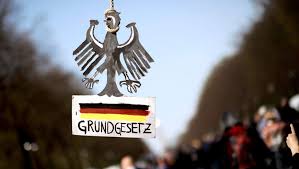 Bildplus logo exklusiver blick in den neubau : Ausser Rand Und Band Blatter Fur Deutsche Und Internationale Politik