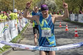 Marcela se od mládí prala s bulimií. Tomas Eisner A Marcela Joglova Obhajili Vitezstvi Na Krajskem Pulmaratonu Zpravy Plzen Regionplzen Cz