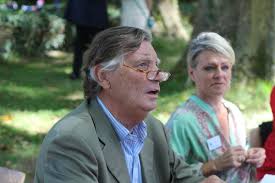 Agrégé de droit public, il a été député européen et l'un des principaux contributeurs aux travaux de la convention européenne. Patrice Duhamel Wikipedia