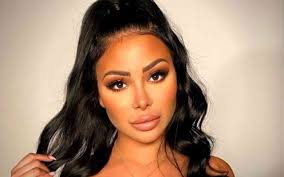 Feuille de match les wags du psg saison 2018 19 / and a champions league win would cap off an incredible year for. Maeva Ghennam Se Confie Sur Son Origine Et Sa Religion Sans Detours