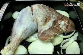 Retira y reserva al calor. Receta Facil Patorra De Pavo Al Horno Saborgourmet Com