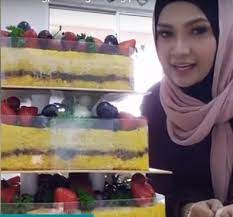 Sesuai sangat kalau nak dijadikan sebagai hantaran atau hidangan di aneka majlis seperti ulang tahun perkahwinan atau hari jadi. Rupa Rupanya Zarina Zainuddin Masak Pulut Kuning Untuk Sambutan Hari Lahir Tun M Khalifah Media