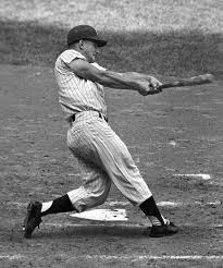 October 1 1961 Roger Maris Following Through With His Swing On His Record Breaking 61st Homerun On The Last D Baseball Roger Maris New York Yankees Baseball