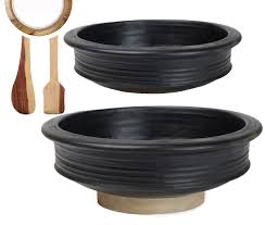 Clay pot cooking is a process of cooking food in a pot made of unglazed or glazed pottery. Buy Craftsman India Online Earthenware Clay Pots Combo For Cooking Pre Seasoned Black 2l 4l Online At Low Prices In India Amazon In
