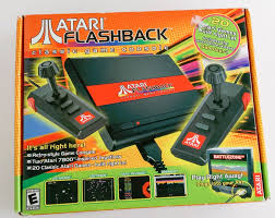 Decir que, en antaño, nos pasabamos las tardes la mar de contentos con commodore 64, amstrad, amiga 500, atari, eran otros tiempos y como tampoco se conocia otra cosa. New In Box Atari Flashback Black Classic Retro Game Console 20 Games Built In 04 Holanda Consola Villas