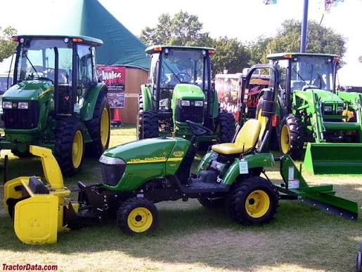John Deere 2305 Tractor
