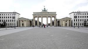 Listen to the best ausgangssperre shows. Corona Krise Berlin Und Brandenburg Beschliessen Ausgangsbeschrankungen Rbb24