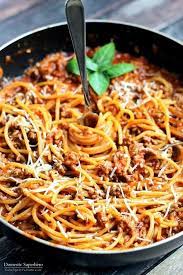 25 Delicious And Easy Dinners To Make With 1 Pound Of Beef Spaghetti Recipes Easy Dinner Dishes One Pot Pasta Recipes