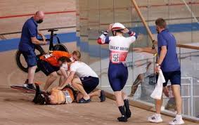 Van riessen has multiple broken ribs, a broken collarbone and a contusion of the lung. Ph6u5ulgb 4e0m