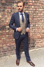 Add a polished touch to your look with a smart pair of dress shoes. Pinned To Fashion On Pinterest Costume Mariage Tenue Mariage Homme Tenue Marie Homme