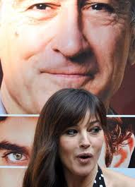 This is the official instagram of monica bellucci, managed by karin models. Monica Bellucci Manuale D Amore 3 Rome Photocall February 22 2011 Famousfix Com Post