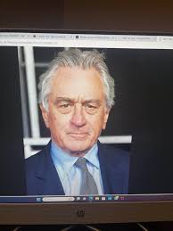 Who is a more effective leader, Sergeant Hartman or Sergeant Hulka?