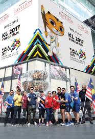 Julian yee (malaysia) gala exhibition skate america 2018 подробнее. Pavilion Kuala Lumpur Receives The Kl 2017 Torch From Amy Search And Fara Fauzana Pavilion Kuala Lumpur