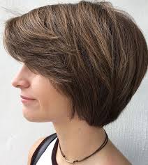 People with thicker hair can wear the blunt, heavy bang. 50 Best Short Hairstyles For Thick Hair In 2021 Hair Adviser