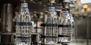 How does a liquid filling machine work?