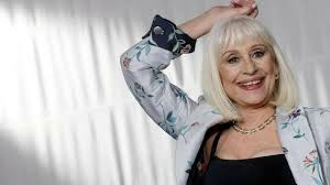 Raffaella nos ha dejado, nos ha dejado. 3qpiaphbjmjrym