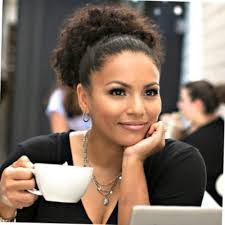 Ellen Hack's Instagram, Twitter & Facebook