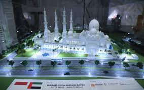 Pasalnya wisata yang ada di kabupaten mojokerto tidak kalah indah dan menawan. Menag Harap Masjid Raya Sheikh Zayed Solo Jadi Simbol Moderasi Beragama Kabar24 Bisnis Com