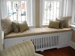 Heizung Verkleiden Wie Ein Sofa Unter Dem Fenster Mit Kleinen Kissen Heizungsverkleidung Innenarchitektur Schlafzimmer Innenarchitektur Wohnzimmer