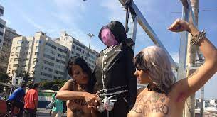 She was the founder of the brazilian variant of the femen group, but after the second half of 2013 she worked in her own group, bastardxs. Atual Aliada Ativista Alvo De Inquerito Das Fake News Ja Protestou Contra O Entao Deputado Bolsonaro Em 2014 Rio De Janeiro G1