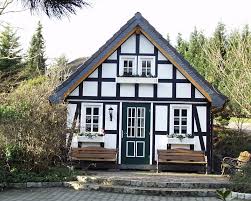 Gartenhaus Fachwerk Echtes Fachwerk Mit Schlafraum Im Dach Kuche Im Eg Landhaus Gartenhaus Bausatz Haus Gartenhaus