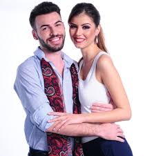 Cinci ispite feminine, una mai frumoasă decât cealaltă, le vor face zilele mai frumoase bărbaților înscriși la. Insula Iubirii 2016 Un Show Incendiar Romanesti Vedete Unica Ro