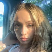 Carly Preston (carlypreston388)