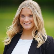 Sasha Roach's Instagram, Twitter & Facebook