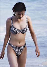 写真集◎加藤あい『asian  beauty.』A4判＊ハードカバー｜2001年発行｜SEXYビキニFIT｜ウェットBODY＆HAIR｜美脚｜透けキャミFIT｜CQ-6022(加藤あい)｜売買されたオークション情報、ヤフオク!  の商品情報をアーカイブ公開 - オークファン（aucfan.com）