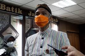 Anak sma menangis kena batang 113.9k views; Usulkan Jateng Di Rumah Saja Ganjar Saya Ingin Melihat Jawa Tengah Sepi