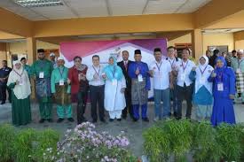 Ketua pegawai eksekutif terengganu strategic & integrity institute (tsis) 096284891. Proses Pencalonan Parlimen Ampang Lancar Azmin Ditentang Azwan Selangorkini